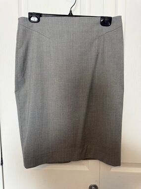 le chateau Gray Pencil Skirt